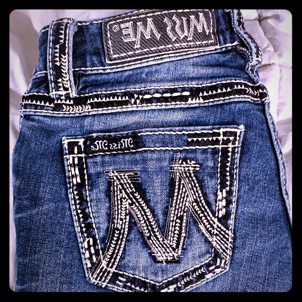 WOMEN’S MISS ME CAPRIS 25